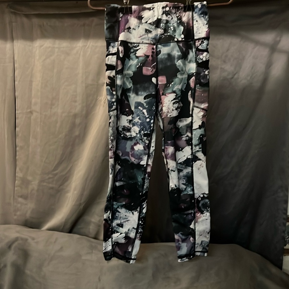 Women’s Technical knockout TKO capri leggings M